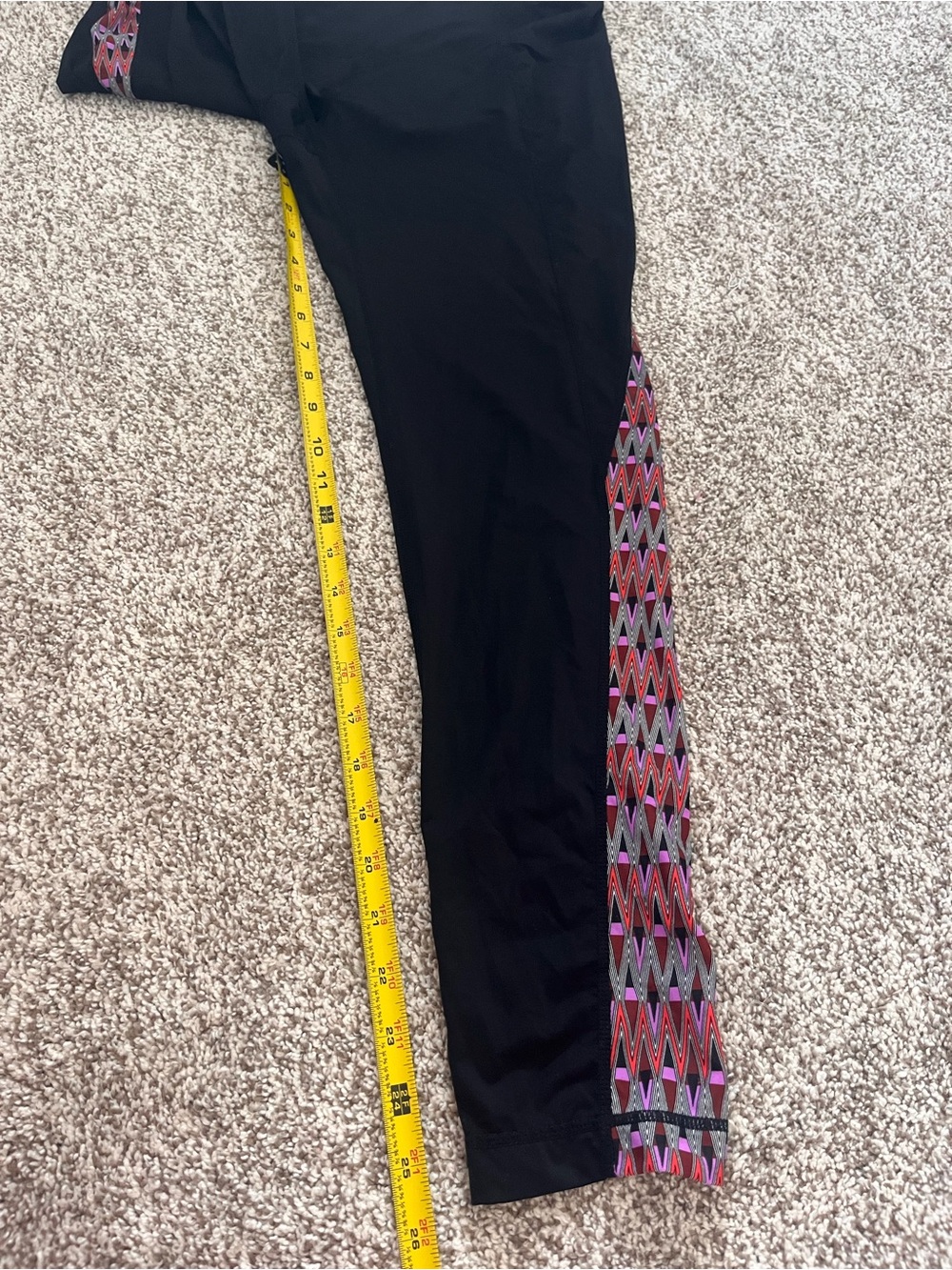 Athleta Women’s Large Black Geometric Side Panel 7/8 Athletic Leggings - Picture 6 of 8